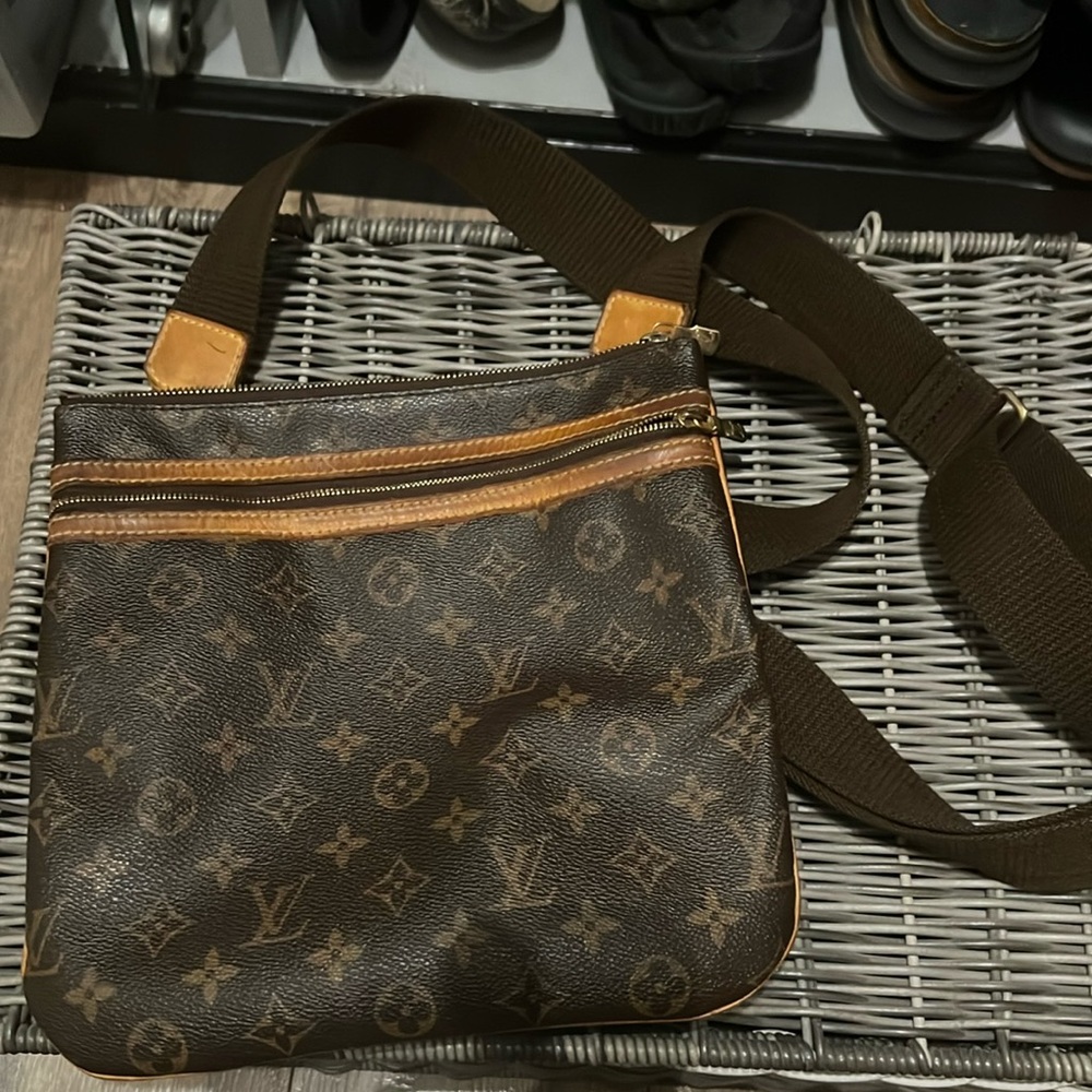 Louis Vuitton vintage crossbody